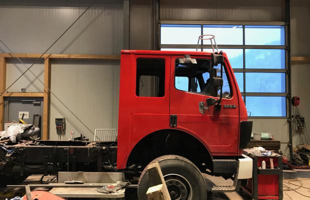 Kürzung Kabine und Umbau auf Fernreisemobil Mercedes Actros 16 Tonner